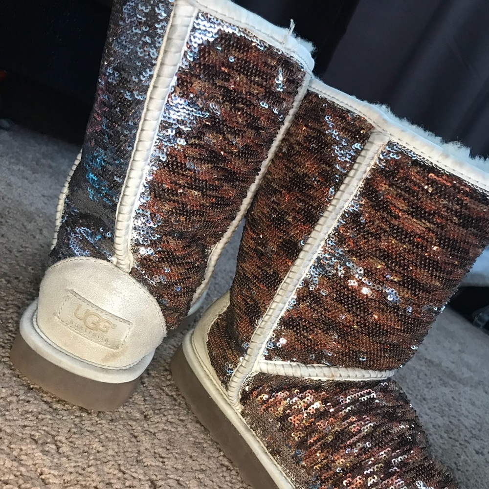 UGG Women Sequin Changing  Boots Brown/Silver